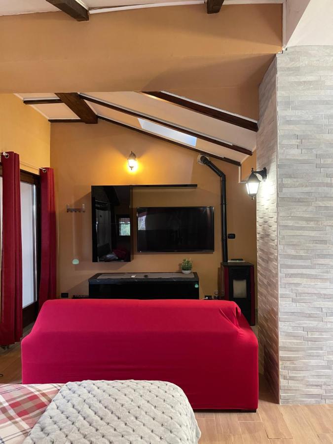 'La Buffa', Elegante Appartamento A Giaveno By Confirenthouse ภายนอก รูปภาพ